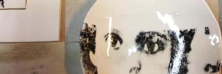 Corso di stampa su ceramica una giornata per scoprire le tecniche di ... Stampa su ceramica